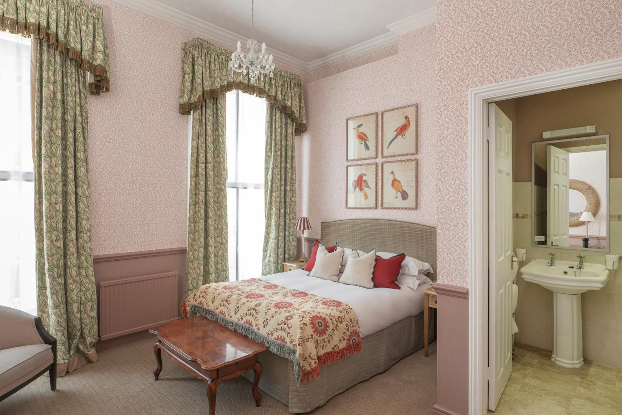 Royal Hotel 3*