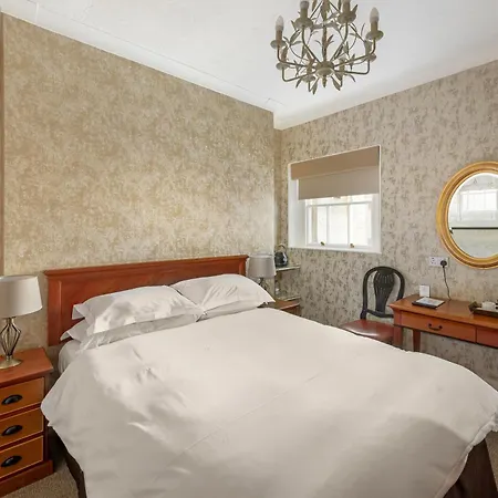 Royal Hotel Bath Room photo